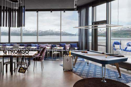 Αίθουσα υποδοχής, Moxy Tromso in Hapet