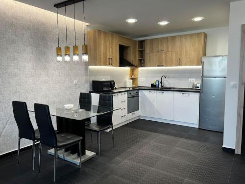 Blue & Gold Stylish Apartment, Sofia (photo 7)