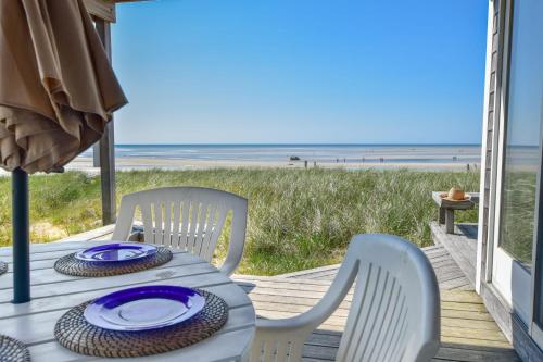 Beachfront on Skaket Beach