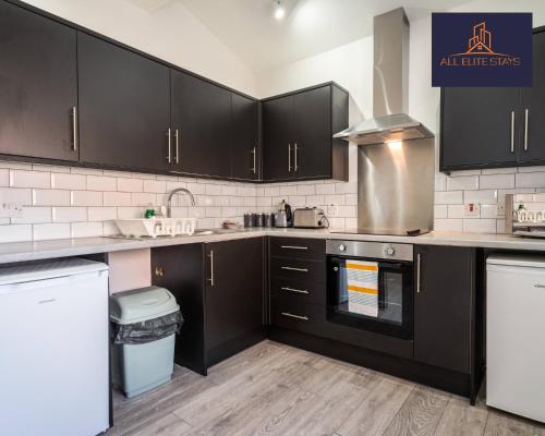 Swan House Stunning 1 bed Apartment By ALL ELITE STAYS - near Liverpool city centre - Sleeps 4 - Free Parking, Liverpool (photo 4)