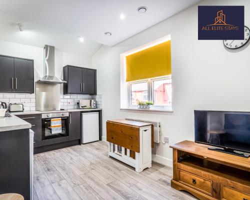 Swan House Stunning 1 bed Apartment By ALL ELITE STAYS - near Liverpool city centre - Sleeps 4 - Free Parking, Liverpool (photo 6)