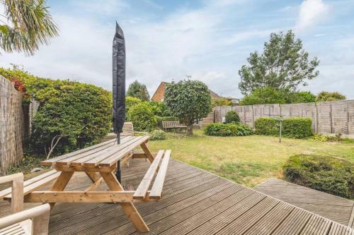 3-Bed Family Home with Parking & Large Garden, Windsor (foto 3)