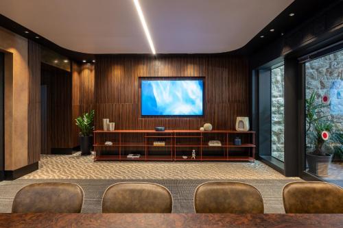 Shared lounge/TV area, master Bat Yam in Bat Yam