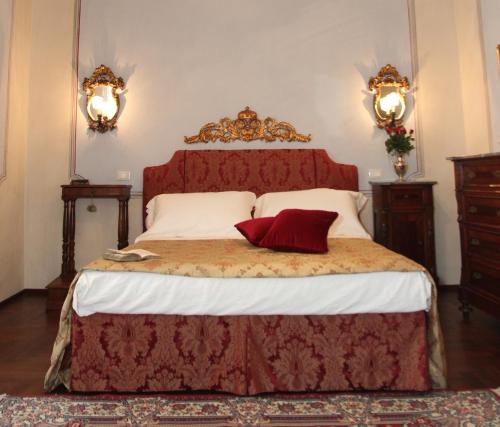 Residenza Dei Ricci Ideally located in the prime touristic area of Chiusi, Residenza Dei Ricci promises a relaxing and wonderful visit. Both business travelers and tourists can enjoy the hotels facilities and services. 