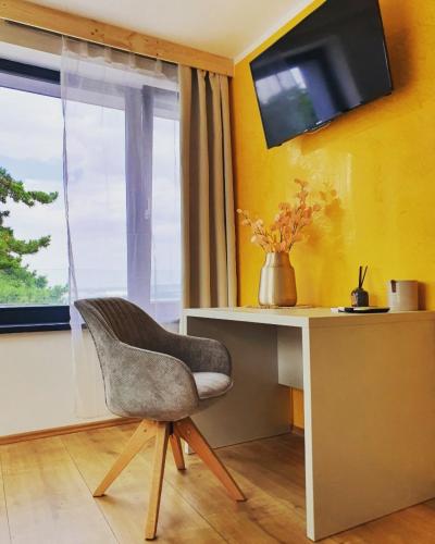 Deluxe Double Room with Shower