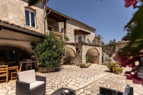 Chambres D'hotes "Les Monteils" - Grospierres