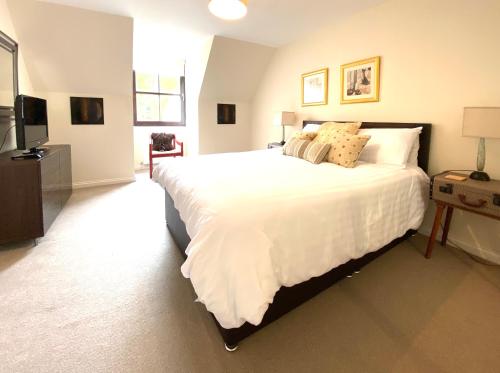 Lochindaal - Beautiful, Spacious 4 Bedroom House in Kintyre