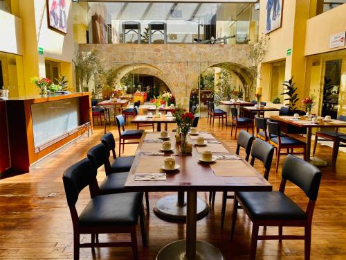 Restaurant, Hotel Rocaval San Cristobal de las Casas in Barrio de Fatima