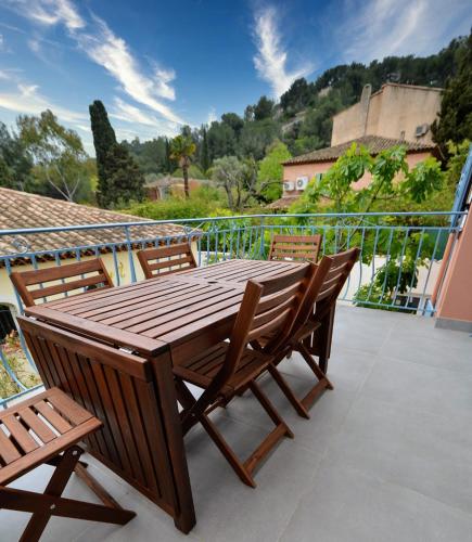 Beaux appartements climatises - 3 pieces - espaces exterieurs - parking - proche plage in Other