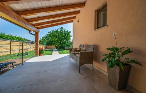 Viesnīcas āriene, 2 Bedroom Beautiful Home In Zeliski in Grandici