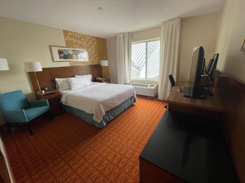 Fairfield Inn and Suites by Marriott Potomac Mills Woodbridge - image 4
