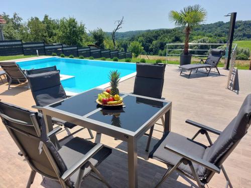 Vaade, Chill Hill House in Donji Koncovcak