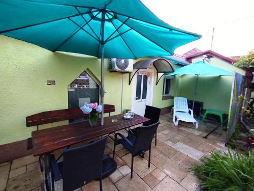 Hostel Pascalis Alesd in บอรส์