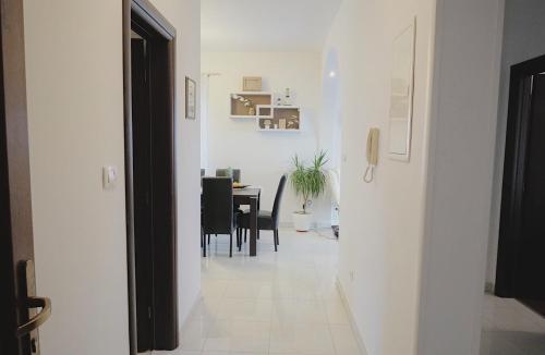 Stunning Gold apartment with pool Stunning Gold apartment with pool