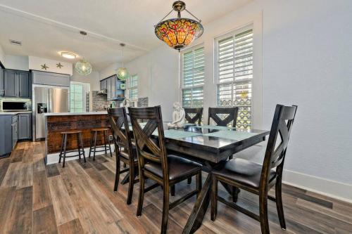 Best Beach View Cottage on the Islands East End in Galveston, USA