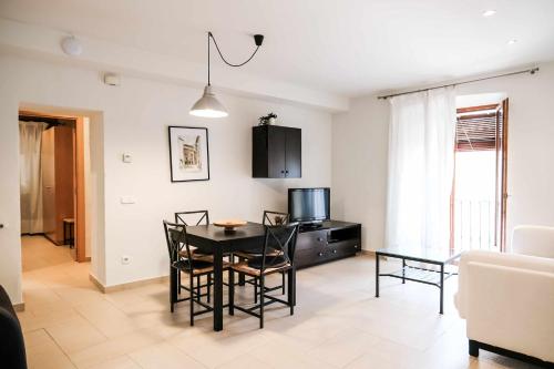 . Apartamentos Cal Fuster