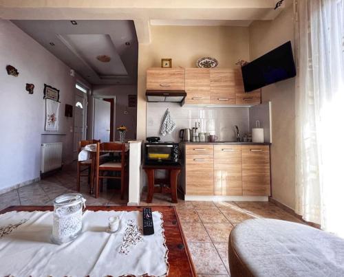 Traditional Apartment in Volos