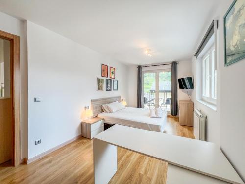 Barthe Holidays I Apartamento con encanto en Arinsal 6PAX a pie de pistas I Balcon con vistas y park in Arinsal