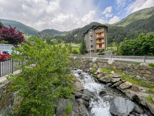 Entrada, Barthe Holidays I Apartamento con encanto en Arinsal 6PAX a pie de pistas I Balcon con vistas y park in Arinsal