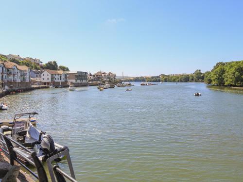 1 Crabshell Quay - image 12