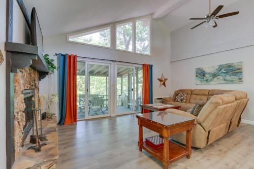 Fire Pit and Pool Access Margaritaville Home!