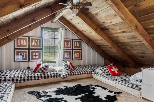 Rustic Cabin, Dock, Firepit, Kayaks & Games, Winchester (zdjęcie 4)