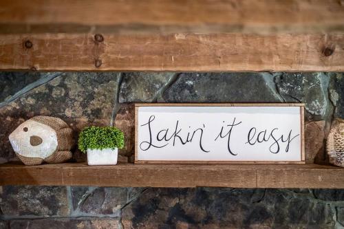 Rustic Cabin, Dock, Firepit, Kayaks & Games, Winchester (zdjęcie 5)