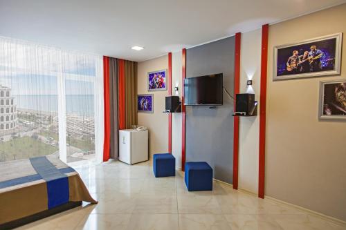 Sea View Rock Hotel