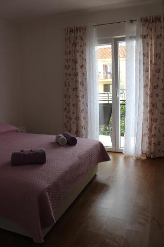 One-Bedroom Apartment image 10