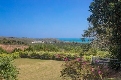 Villa de caractère vue mer et plantations - Location, gîte - Le François