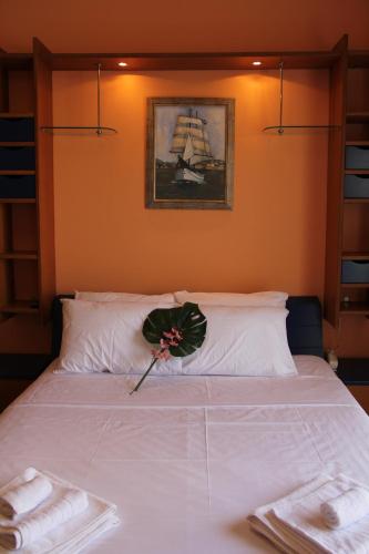 Captain's Lodge, Эрмуполис