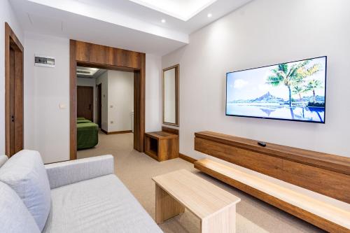 Mardy Suit Hotel - image 2