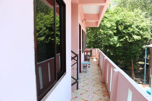 Balcony/terrace, Miss Tim House in Ko Samet