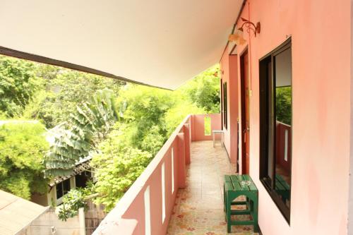Balcony/terrace, Miss Tim House in Ko Samet