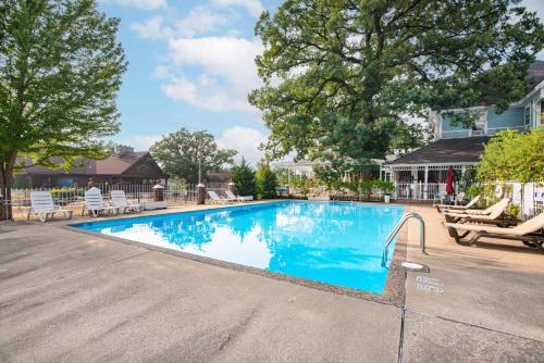 White Rose Inns & Motel in Wisconsin Dells, USA