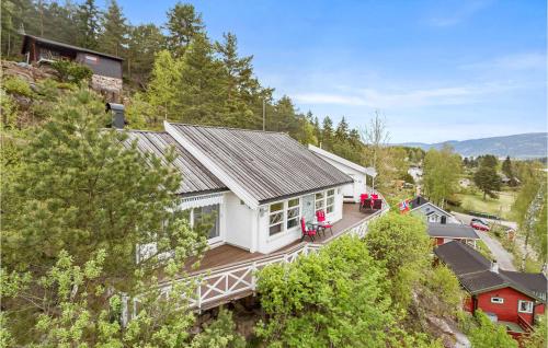 Gorgeous Home In Berger With House Sea View - Svelvik