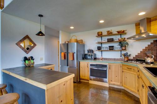 The Hill Country Getaway Near Mesa Verde! in Dolores, USA