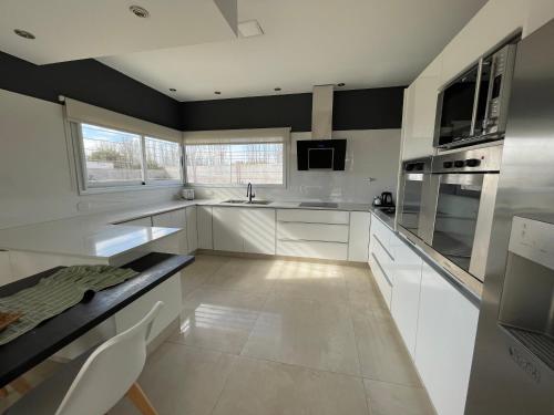 Three-Bedroom Villa image 7