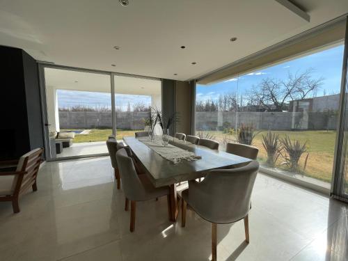 Three-Bedroom Villa image 10