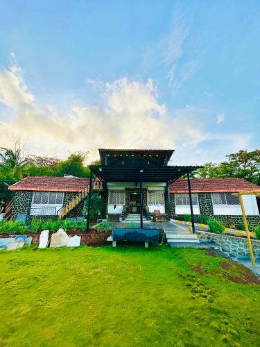 Panshet lake view villa by Maharashtra Camper’s