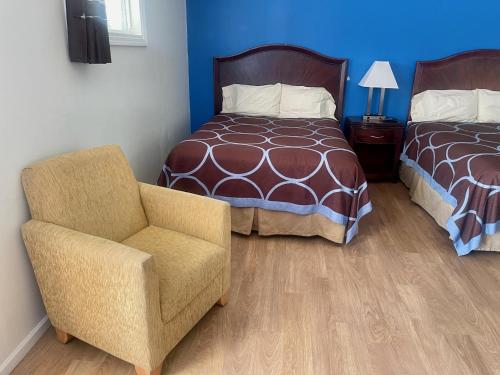 Rodeway Inn - image 43