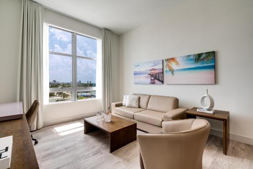 One Bedroom Suite King room in Costa Hollywood Beach Resort - An All-Suite Hotel