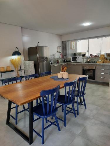 Kitchen, Apto Novo, Sofisticado e Aconchegante em Asturias Guaruja in Asturias