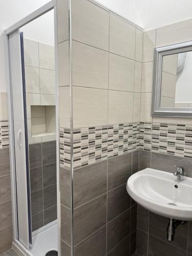  U TAGANU RENT ROOMS in Aragona
