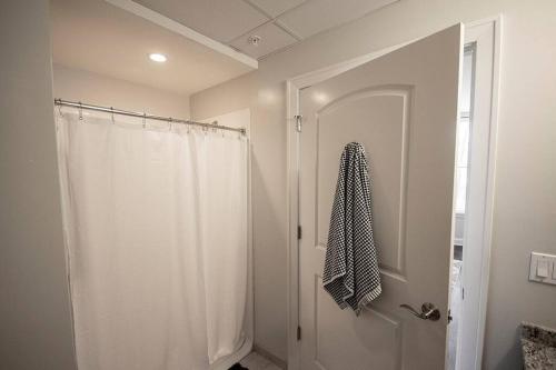 Stylish 1 BR 1BA at The Inman