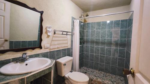 Μπάνιο, Hotel Restaurante La Villa de los Dioses in Σαν Αντόνιο Παλόπο
