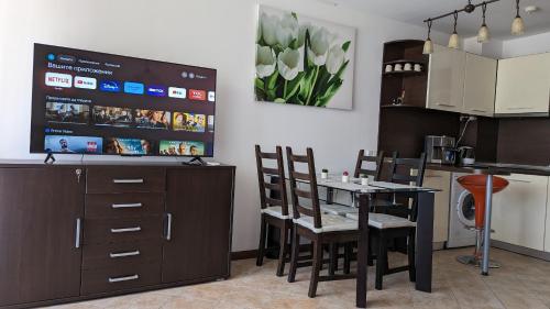 Apartment in the picturesque Oasis Resort & Spa, Lozenets (foto 8)