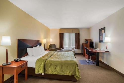 Quality Inn & Suites - image 10
