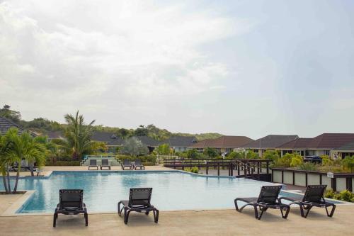 Villa Paradiso in Plantation Village