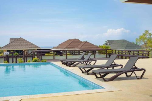 Villa Paradiso in Plantation Village